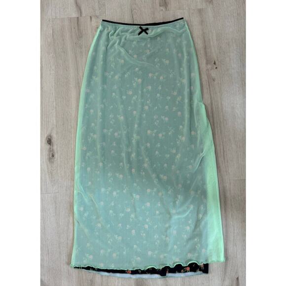 Urban Outfitters Mariah Layered Mini Skirt Ditsy Floral Green Black Size XS/S - Picture 2 of 6